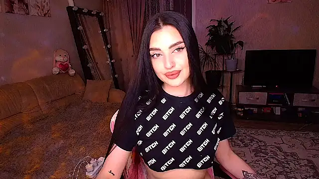 Snapshot of __Malika__ chatting on 01.11.26 Malika online show from 01.11.26