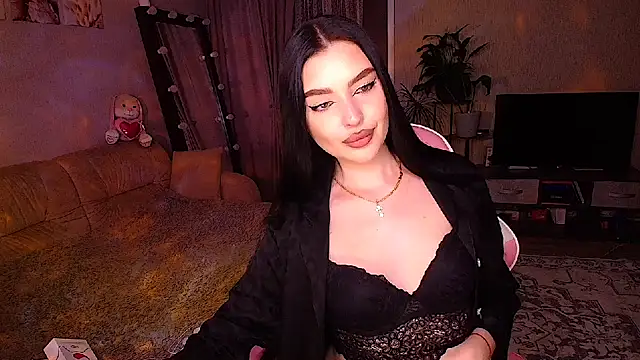 Snapshot of __Malika__ chatting on 01.18.26 Malika online show from 01.18.26