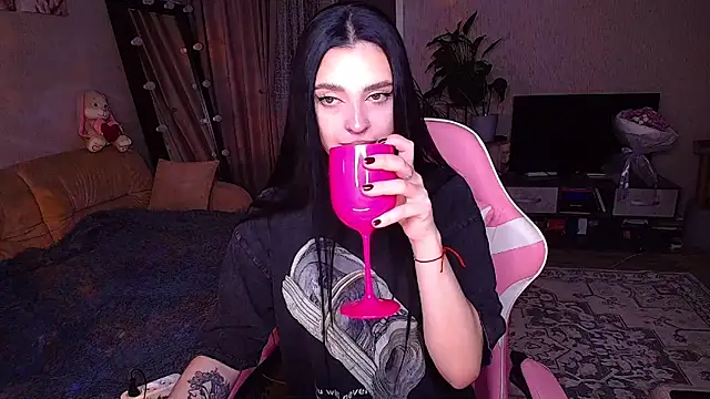 Snapshot of __Malika__ chatting on 02.21.26 Malika online show from 02.21.26