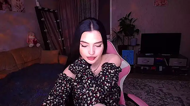 Snapshot of __Malika__ chatting on 02.26.26 Malika online show from 02.26.26