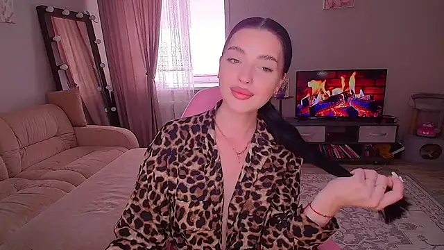 Snapshot of __Malika__ chatting on 06.30.26 Malika online show from 06.30.26