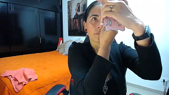 sharoon cheerry online show from 02.12.26