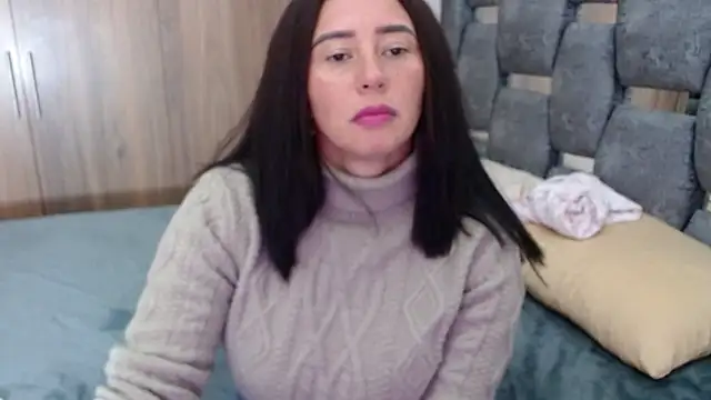 Snapshot of sara_hott_1 chatting on 03.05.25 sara hott 1 online show from 03.05.25