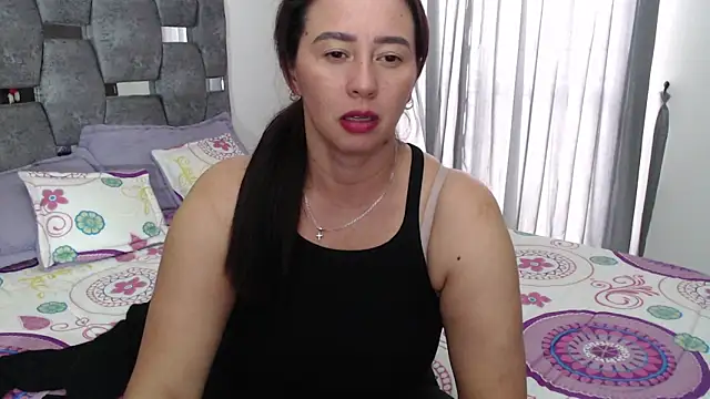 Snapshot of sara_hott_1 chatting on 02.20.26 sara hott 1 online show from 02.20.26