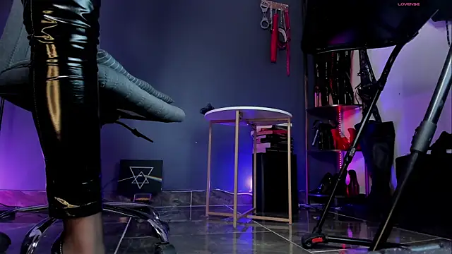 Snapshot of goddessalice chatting on 11.13.25 goddessalice online show from 11.13.25