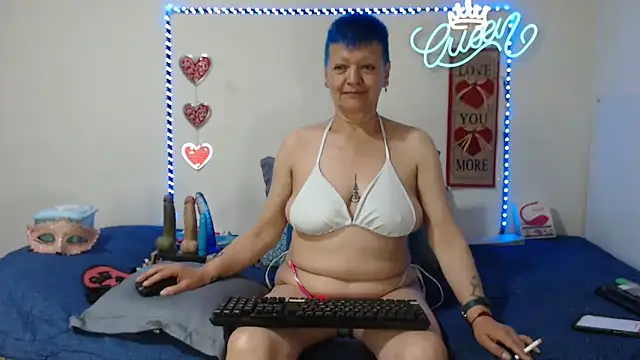 Snapshot of loquitaqueen011 chatting on 03.30.26 loquitaqueen011 online show from 03.30.26