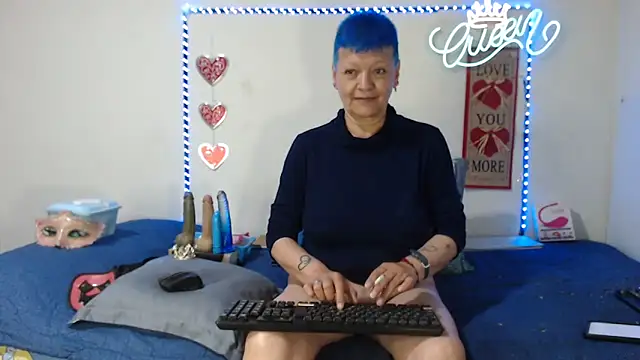Snapshot of loquitaqueen011 chatting on 05.07.26 loquitaqueen011 online show from 05.07.26