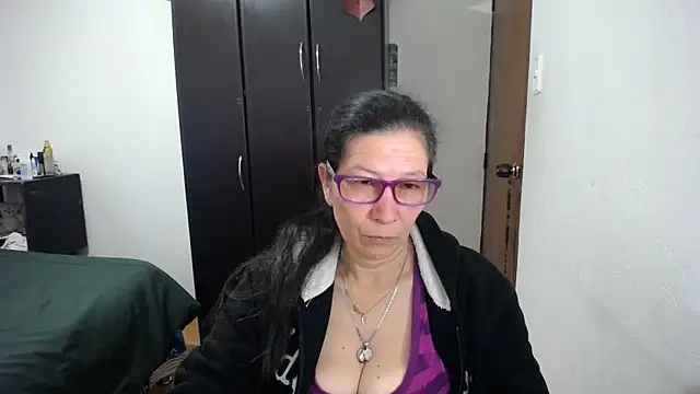 Snapshot of latin49 chatting on 02.27.26 latin49 online show from 02.27.26