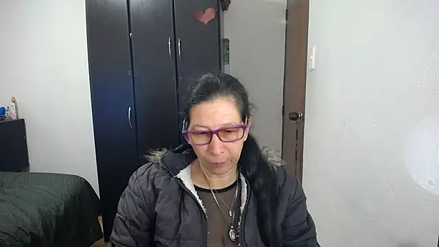 Snapshot of latin49 chatting on 03.28.26 latin49 online show from 03.28.26