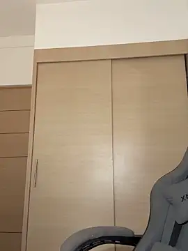 Snapshot of mi_suk11 chatting on 10.14.25 mi suk11 online show from 10.14.25