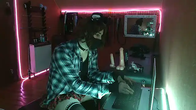 Snapshot of Ginny-the-bdsm-nympho chatting on 03.20.25 Ginny-the-bdsm-nympho online show from 03.20.25