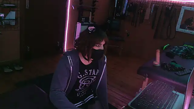 Snapshot of Ginny-the-bdsm-nympho chatting on 11.13.25 Ginny-the-bdsm-nympho online show from 11.13.25