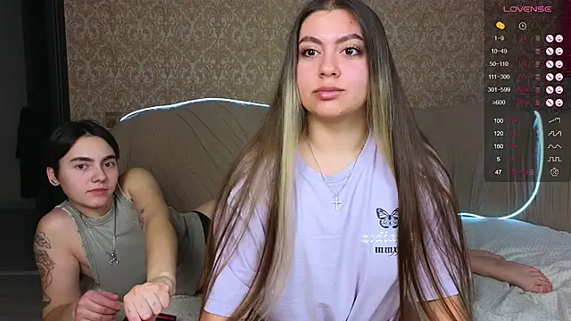 twobabesweet online show from 12.07.24