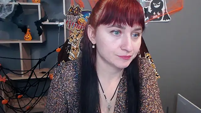 NinaFlawlees online show from 11.03.25