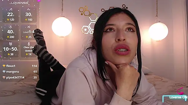 Snapshot of adriscute chatting on 01.25.25 adriscute online show from 01.25.25