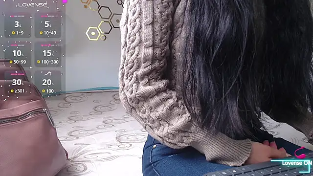 Snapshot of adriscute chatting on 02.11.25 adriscute online show from 02.11.25