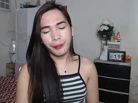 Msyensmith online show from 12.19.25