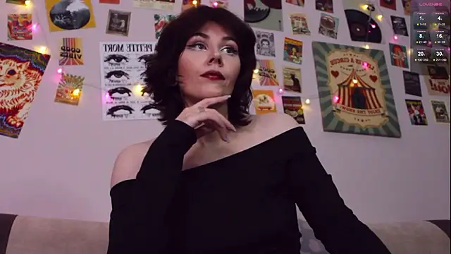 Luna Blake online show from 03.19.26