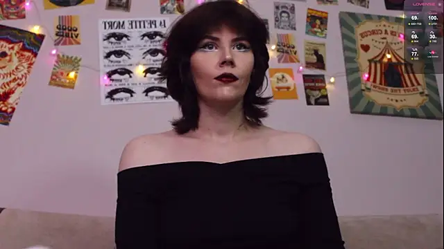 Luna Blake online show from 04.04.26