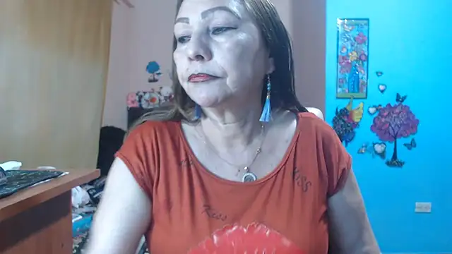 Snapshot of milfeddy_ chatting on 04.18.26 milfeddy online show from 04.18.26