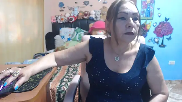 Snapshot of milfeddy_ chatting on 04.21.26 milfeddy online show from 04.21.26