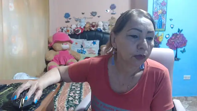 Snapshot of milfeddy_ chatting on 04.27.26 milfeddy online show from 04.27.26