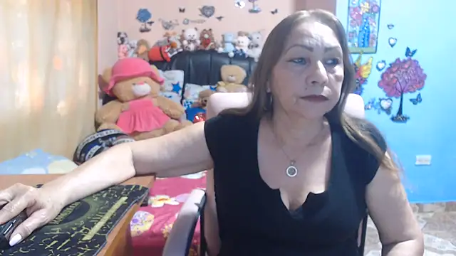 Snapshot of milfeddy_ chatting on 05.29.26 milfeddy online show from 05.29.26