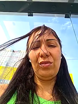 Snapshot of LeticiaWoods chatting on 06.02.26 LeticiaWoods online show from 06.02.26