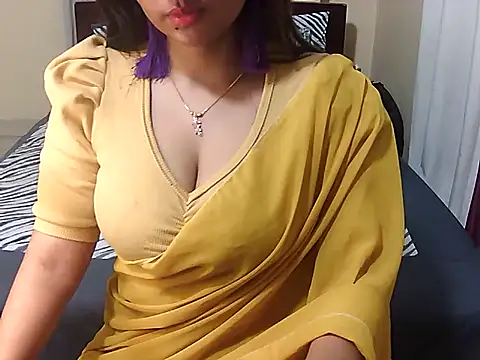 Snapshot of cutebengaligirl chatting on 11.15.25 cutebengaligirl online show from 11.15.25