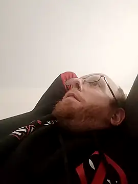 Snapshot of TaylorBlaze chatting on 12.27.24 TaylorBlaze online show from 12.27.24