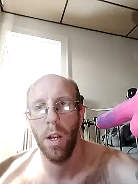 Snapshot of TaylorBlaze chatting on 10.28.25 TaylorBlaze online show from 10.28.25