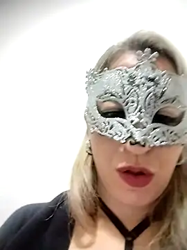 Snapshot of Copazzasoft chatting on 11.28.25 Copazzasoft online show from 11.28.25