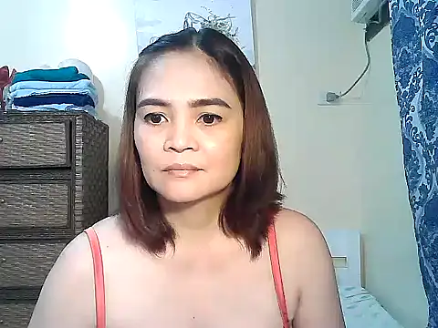 Kisses-13 online show from 04.16.26