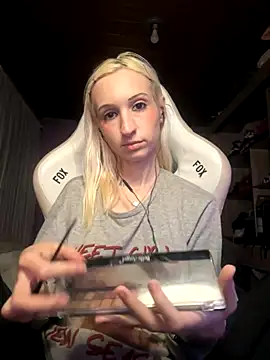 Snapshot of bunnydark00 chatting on 11.09.25 bunnydark00 online show from 11.09.25