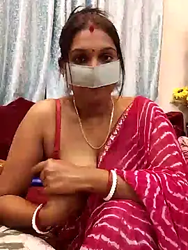 Queen Dolly online show from 12.29.24