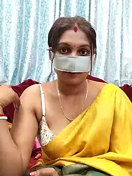 Queen Dolly online show from 01.03.25