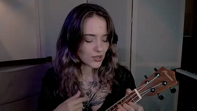 Snapshot of risha_laas chatting on 12.06.24 risha laas online show from 12.06.24