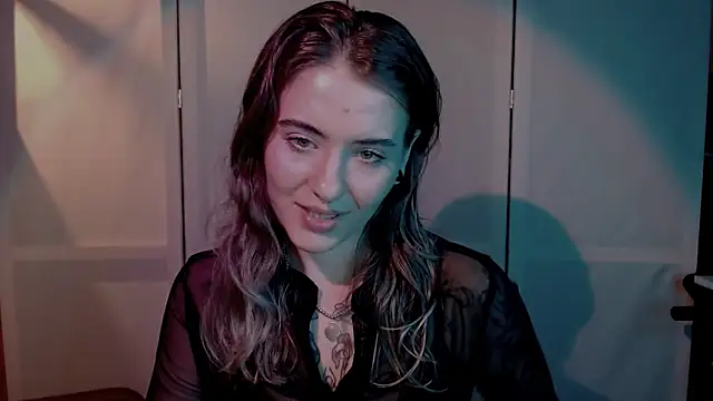 Snapshot of risha_laas chatting on 12.18.24 risha laas online show from 12.18.24