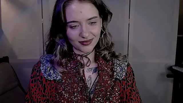 Snapshot of risha_laas chatting on 12.22.24 risha laas online show from 12.22.24