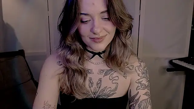 Snapshot of risha_laas chatting on 01.22.25 risha laas online show from 01.22.25