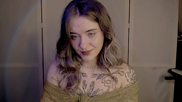 Snapshot of risha_laas chatting on 01.25.25 risha laas online show from 01.25.25