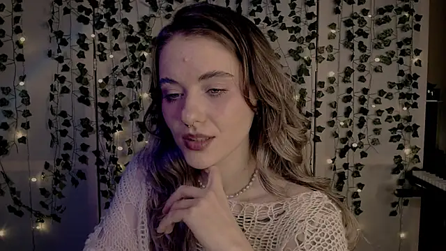 Snapshot of risha_laas chatting on 02.16.25 risha laas online show from 02.16.25