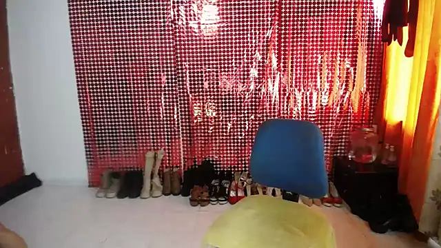 Snapshot of Sweett_Anya chatting on 11.28.25 Sweett Anya online show from 11.28.25