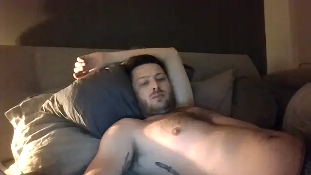 lololaland online show from 11.25.25