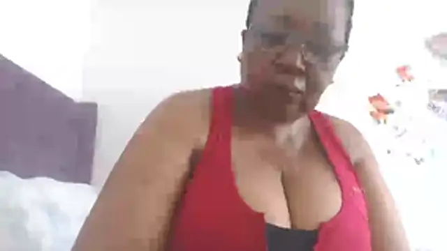 Snapshot of KinkyRicoSaisyours chatting on 12.02.25 KinkyRicoSaisyours online show from 12.02.25