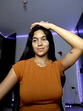 Snapshot of Sallye_ chatting on 02.10.25 Sallye  online show from 02.10.25