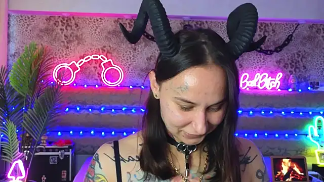 Cool Freak  online show from 05.24.26