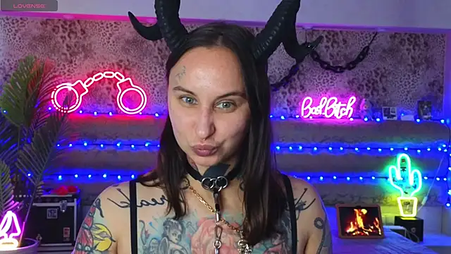 Cool Freak  online show from 05.29.26