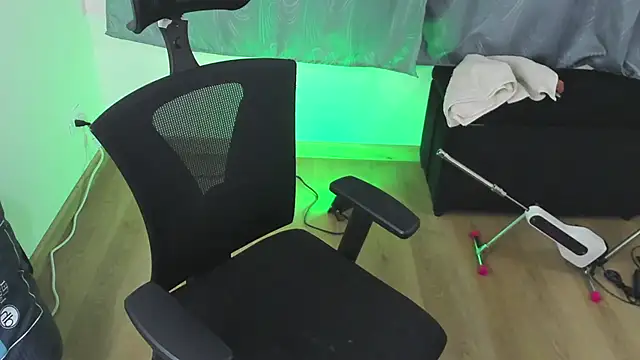 NanaRott online show from 03.18.25