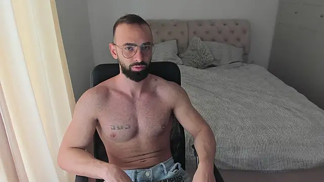 Snapshot of MichaelMasterss chatting on 02.09.26 MichaelMasterss online show from 02.09.26